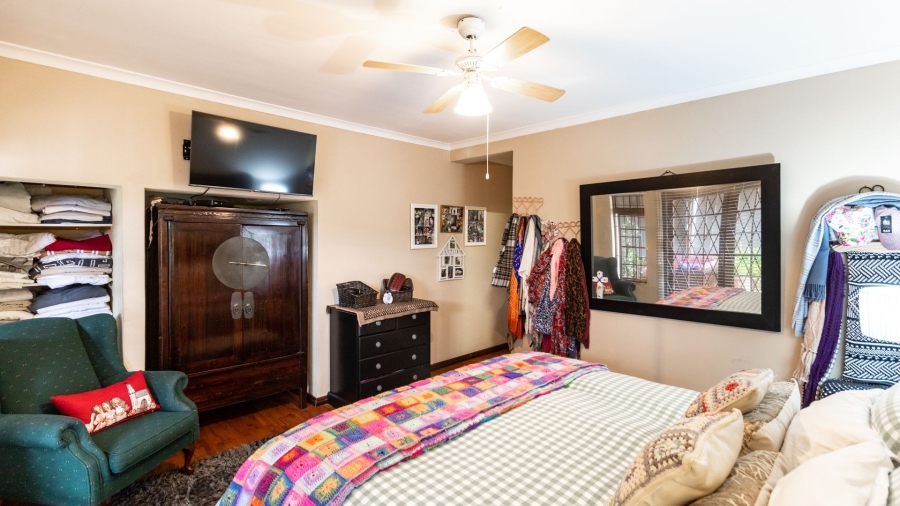 4 Bedroom Property for Sale in Gordons Bay Central Western Cape